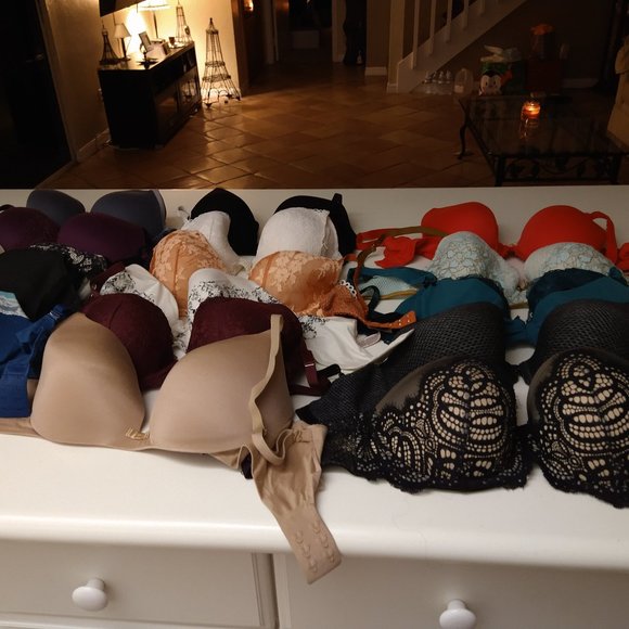Lot of 15 32DDD Victoria's Secret and Adore Me Bras (see description)